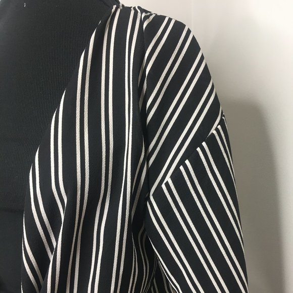 Lock & Key - Black and White Wrap Cardigan - M - Picture 3 of 9